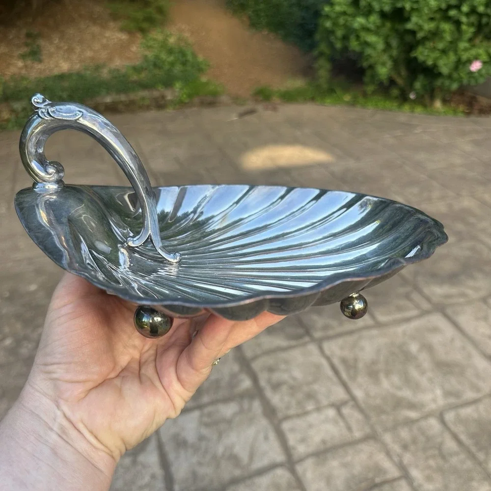 Vintage Apollo EPC Bernard Rice's Sons 4 Footed Clamshell Candy Dish #5437